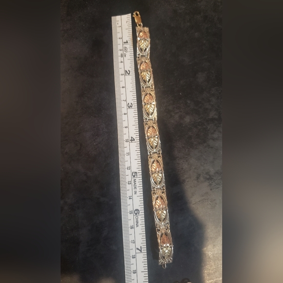 12k Gold Filled Sterling bracelet (Leaf design) - Picture 3 of 4